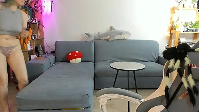 alisahug online show from October 2025 10:15:01 AM