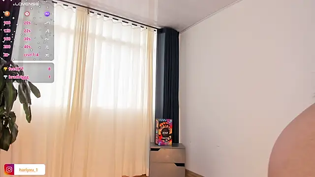 Snapshot of Harlyxu chatting on January 2025 09:48:02 PM Harlyxu online show from January 2025 09:48:02 PM