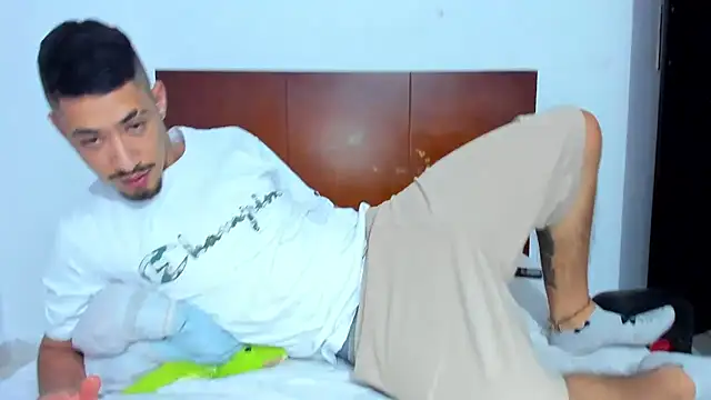 Chandler ken online show from February 2026 11:33:01 PM