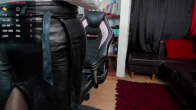 LiaTaylorr online show from February 2026 12:24:01 PM