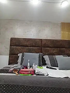 IsisBlake online show from February 2026 11:03:01 AM