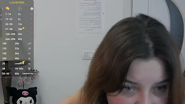 Snapshot of pretty_little_thing chatting on June 2026 06:02:01 PM pretty little thing online show from June 2026 06:02:01 PM