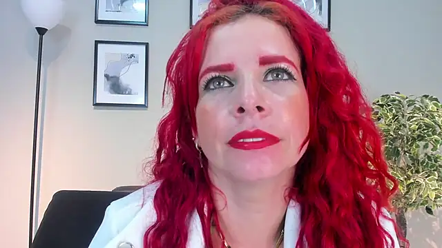 Snapshot of HannaBrave chatting on February 2026 07:29:01 PM HannaBrave online show from February 2026 07:29:01 PM