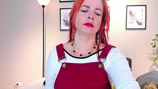 Snapshot of HannaBrave chatting on March 2026 07:31:02 PM HannaBrave online show from March 2026 07:31:02 PM