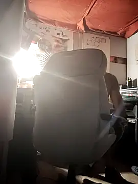 Gillygilly76 online show from October 2025 09:43:02 AM