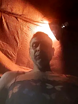 Gillygilly76 online show from February 2026 10:50:01 PM