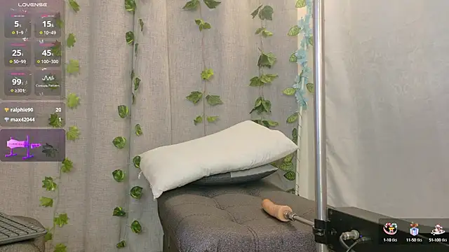 Snapshot of Iamkarlaa_doll chatting on December 2024 10:35:02 PM Iamkarlaa doll online show from December 2024 10:35:02 PM