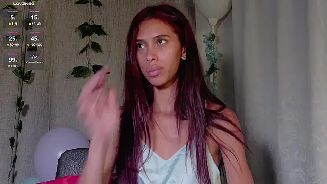 Snapshot of Iamkarlaa_doll chatting on January 2025 07:00:01 PM Iamkarlaa doll online show from January 2025 07:00:01 PM