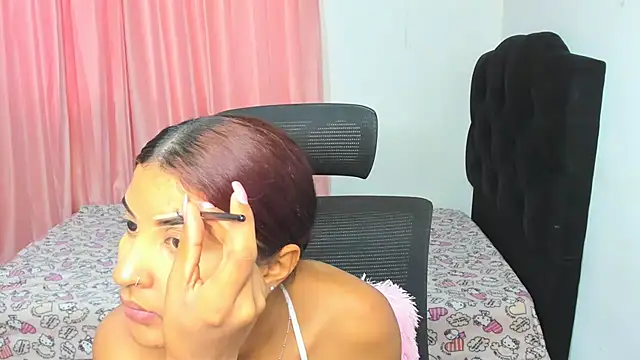 Snapshot of FalakRese chatting on January 2025 07:18:01 PM FalakRese online show from January 2025 07:18:01 PM