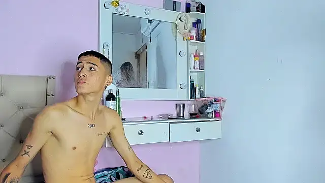 Sophie and andress online show from January 2025 04:34:01 AM