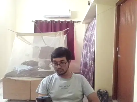 THE NAKED BOY online show from May 2026 07:02:02 AM