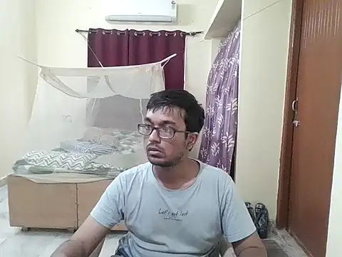 THE NAKED BOY online show from May 2026 06:07:01 AM
