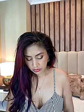 MonicaMoret online show from March 2025 12:57:02 PM