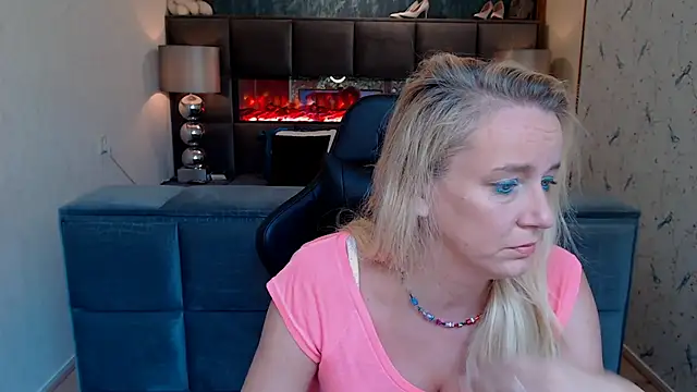 Wendysexyx online show from September 2025 08:08:01 AM