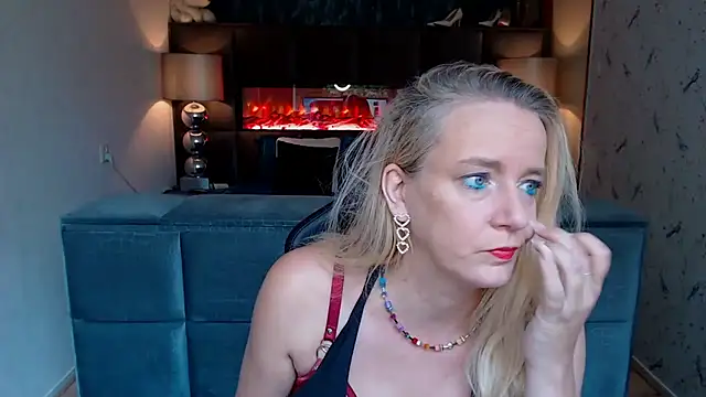 Wendysexyx online show from October 2025 08:23:01 AM