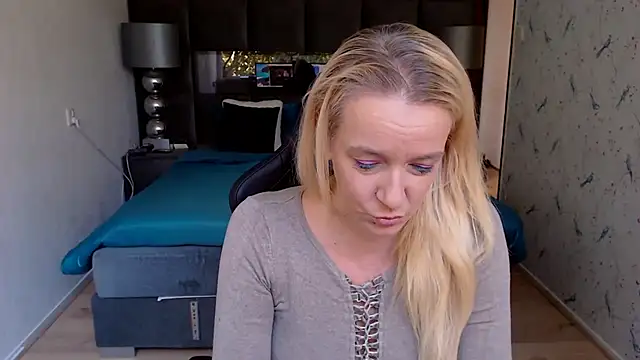 Wendysexyx online show from October 2025 07:28:02 AM