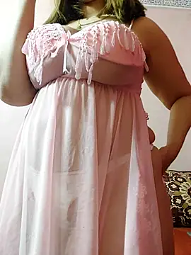 Snapshot of LoNa-daloua chatting on February 2026 08:39:01 PM LoNa-daloua online show from February 2026 08:39:01 PM