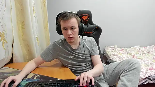 iliaskrislove online show from November 2025 02:33:02 AM