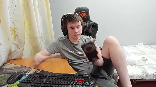 iliaskrislove online show from February 2026 01:35:02 AM