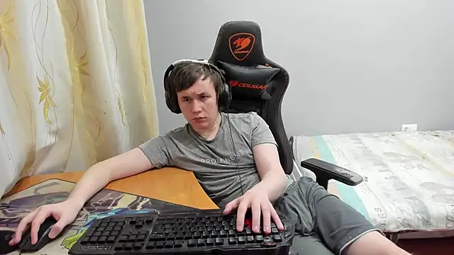 iliaskrislove online show from February 2026 11:34:02 PM