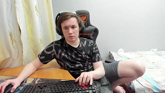 iliaskrislove online show from March 2026 07:30:01 PM