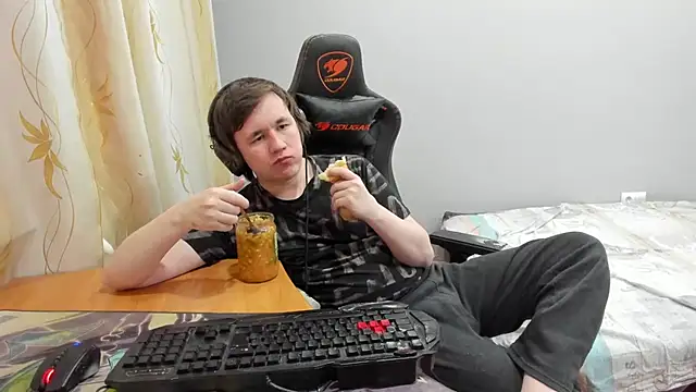 iliaskrislove online show from April 2026 01:39:01 AM