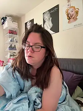 FreakNastyLacie online show from April 2026 12:25:02 PM