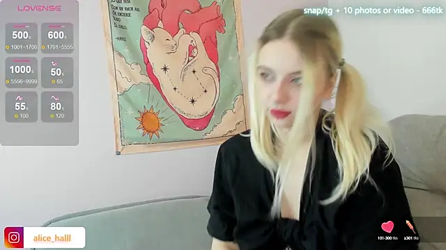 Snapshot of Alice_Halle chatting on March 2025 05:11:01 AM Alice Halle online show from March 2025 05:11:01 AM