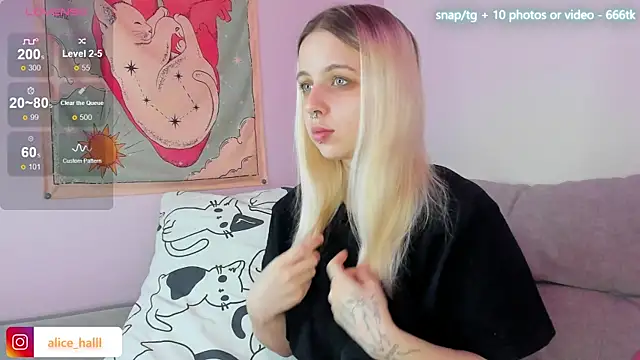 Snapshot of Alice_Halle chatting on March 2025 01:10:02 AM Alice Halle online show from March 2025 01:10:02 AM