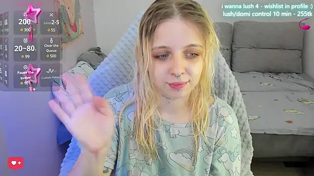 Snapshot of Alice_Halle chatting on March 2025 01:52:02 PM Alice Halle online show from March 2025 01:52:02 PM