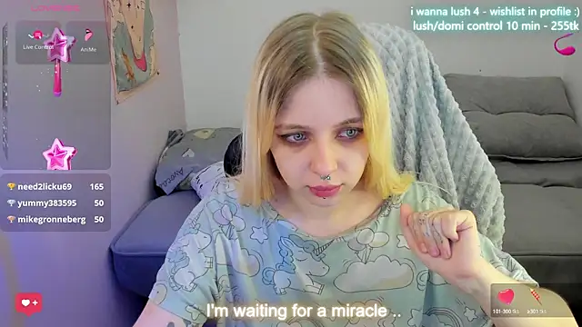 Snapshot of Alice_Halle chatting on March 2025 11:31:01 PM Alice Halle online show from March 2025 11:31:01 PM