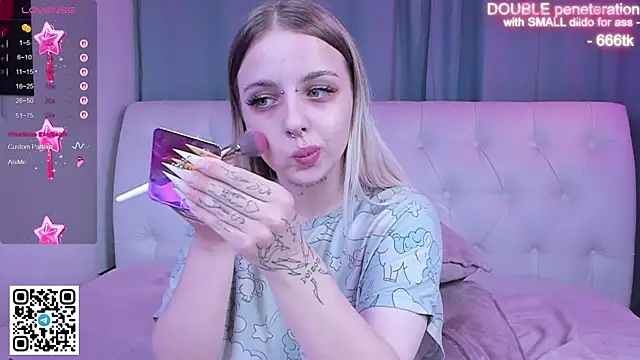 Snapshot of Alice_Halle chatting on November 2025 06:01:01 AM Alice Halle online show from November 2025 06:01:01 AM