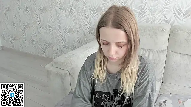 Alice Halle online show from June 2026 07:00:01 AM