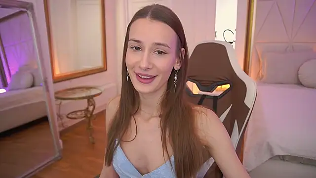 CozyMell online show from March 2026 02:43:01 PM