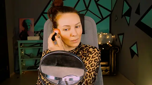 VandaRossi online show from January 2025 09:15:01 AM