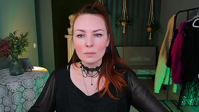 VandaRossi online show from February 2025 02:19:02 PM