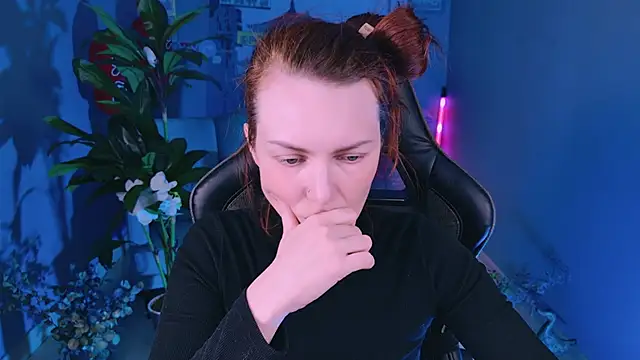 VandaRossi online show from March 2025 02:13:01 PM