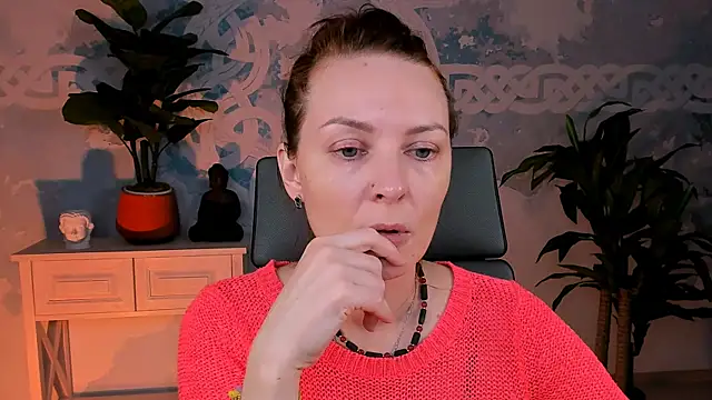 VandaRossi online show from September 2025 05:07:02 AM