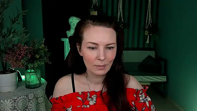 VandaRossi online show from September 2025 06:49:01 AM