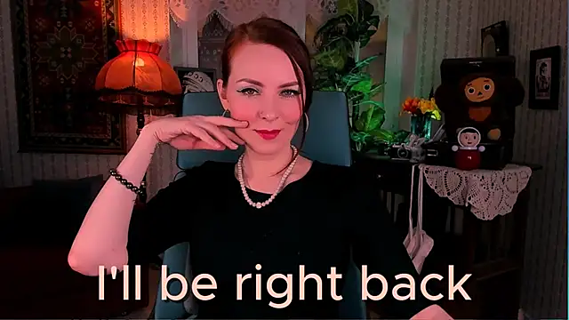 VandaRossi online show from November 2025 05:18:01 AM