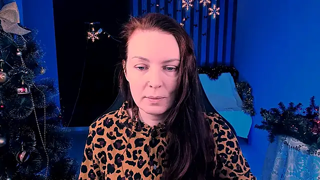 VandaRossi online show from December 2025 08:10:01 AM