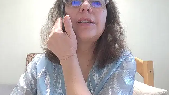 HollyJewel online show from March 2026 01:40:02 PM