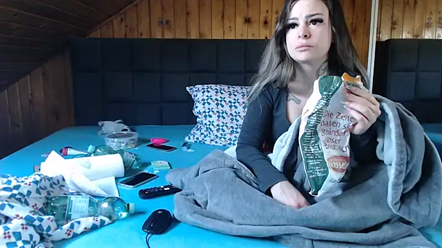 BoeseMoni1998 online show from March 2025 11:00:01 AM