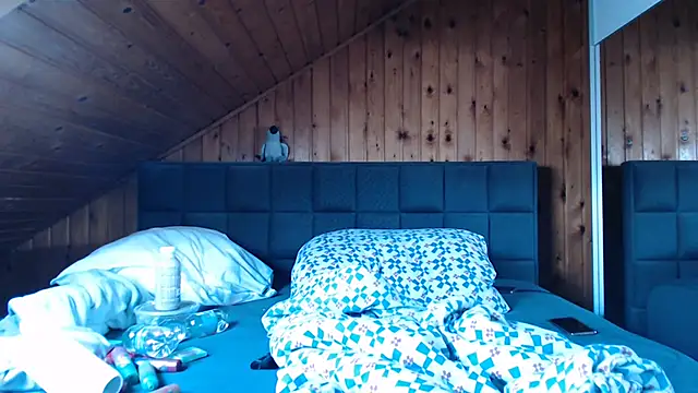 BoeseMoni1998 online show from October 2025 08:37:01 AM