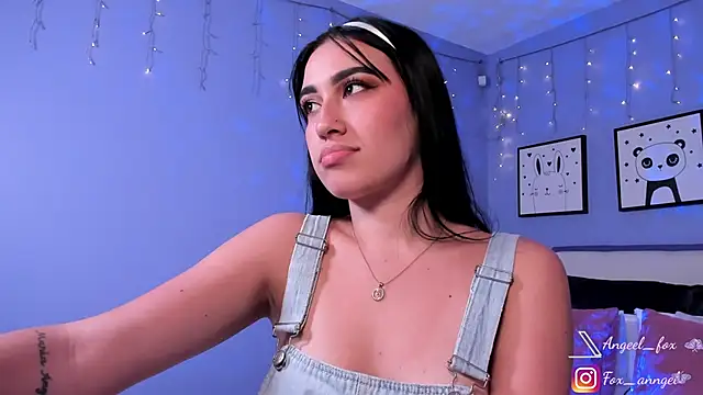 Snapshot of angeel_fox chatting on January 2025 06:22:02 AM angeel fox online show from January 2025 06:22:02 AM