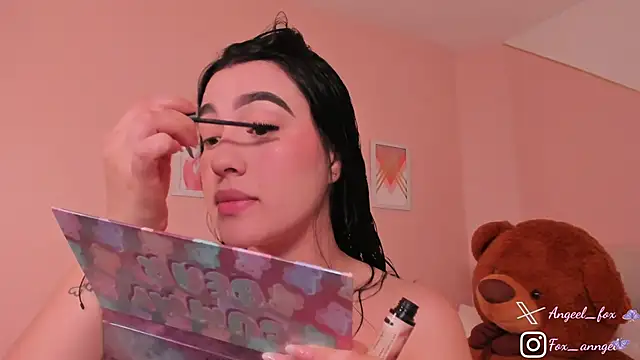 Snapshot of angeel_fox chatting on October 2025 03:43:02 AM angeel fox online show from October 2025 03:43:02 AM