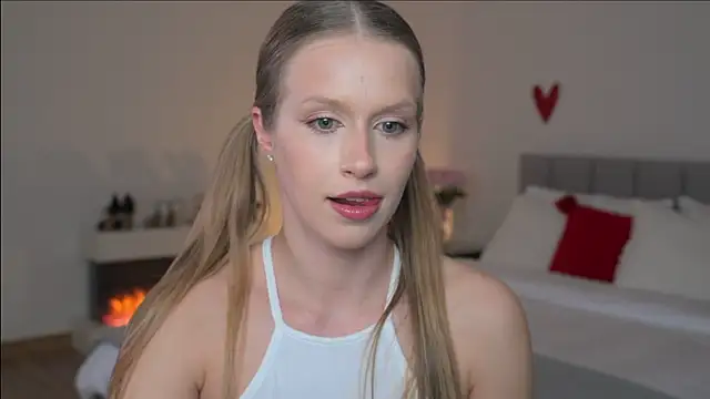 ella twinkl online show from March 2026 06:57:01 PM