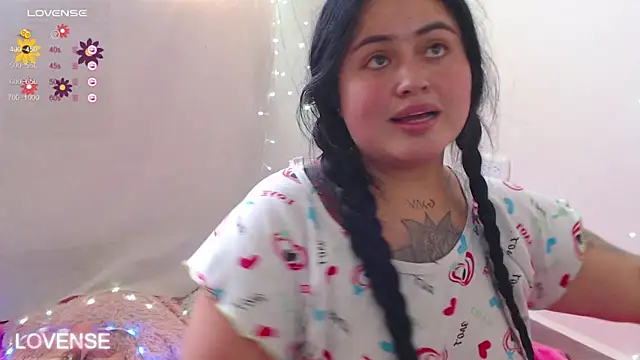 Snapshot of PamelaDoouce chatting on January 2025 04:53:01 PM PamelaDoouce online show from January 2025 04:53:01 PM