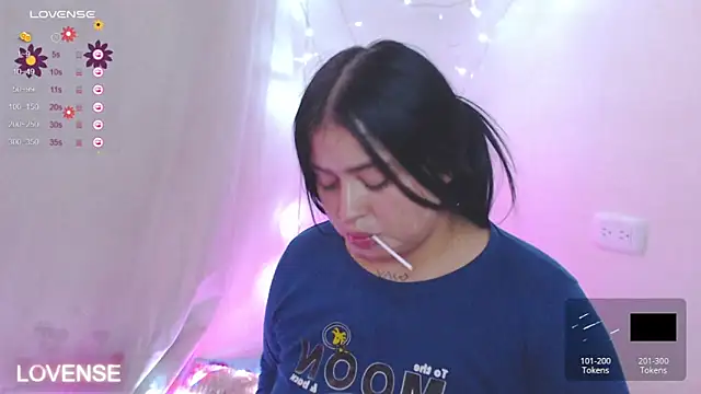 Snapshot of PamelaDoouce chatting on February 2025 10:00:02 PM PamelaDoouce online show from February 2025 10:00:02 PM