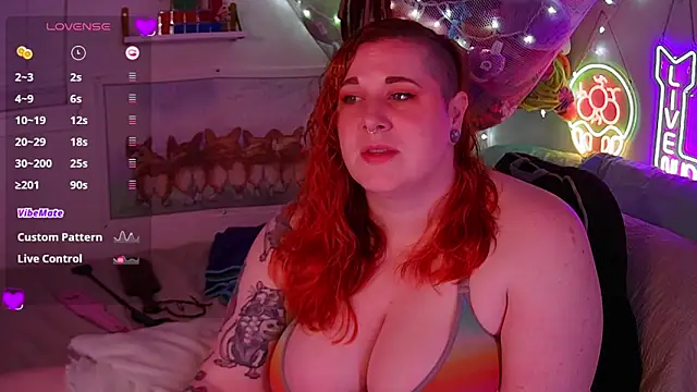 Snapshot of opalreigning chatting on April 2026 08:02:02 AM opalreigning online show from April 2026 08:02:02 AM